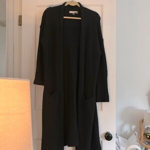 Black wool cardigan w pockets